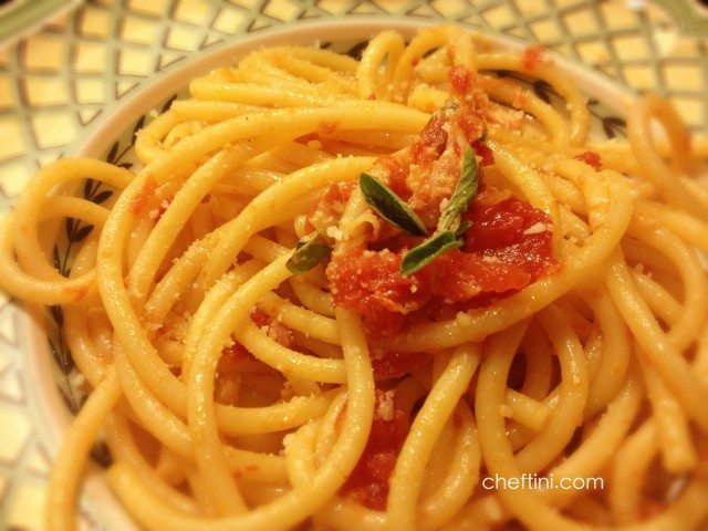 Bucatini pasta with pancetta