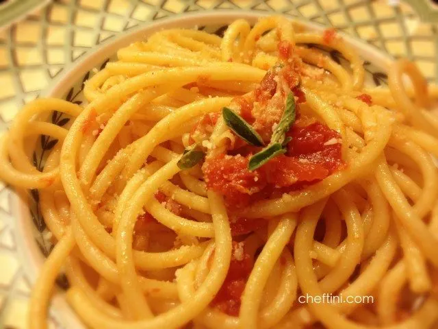 Bucatini pasta with pancetta
