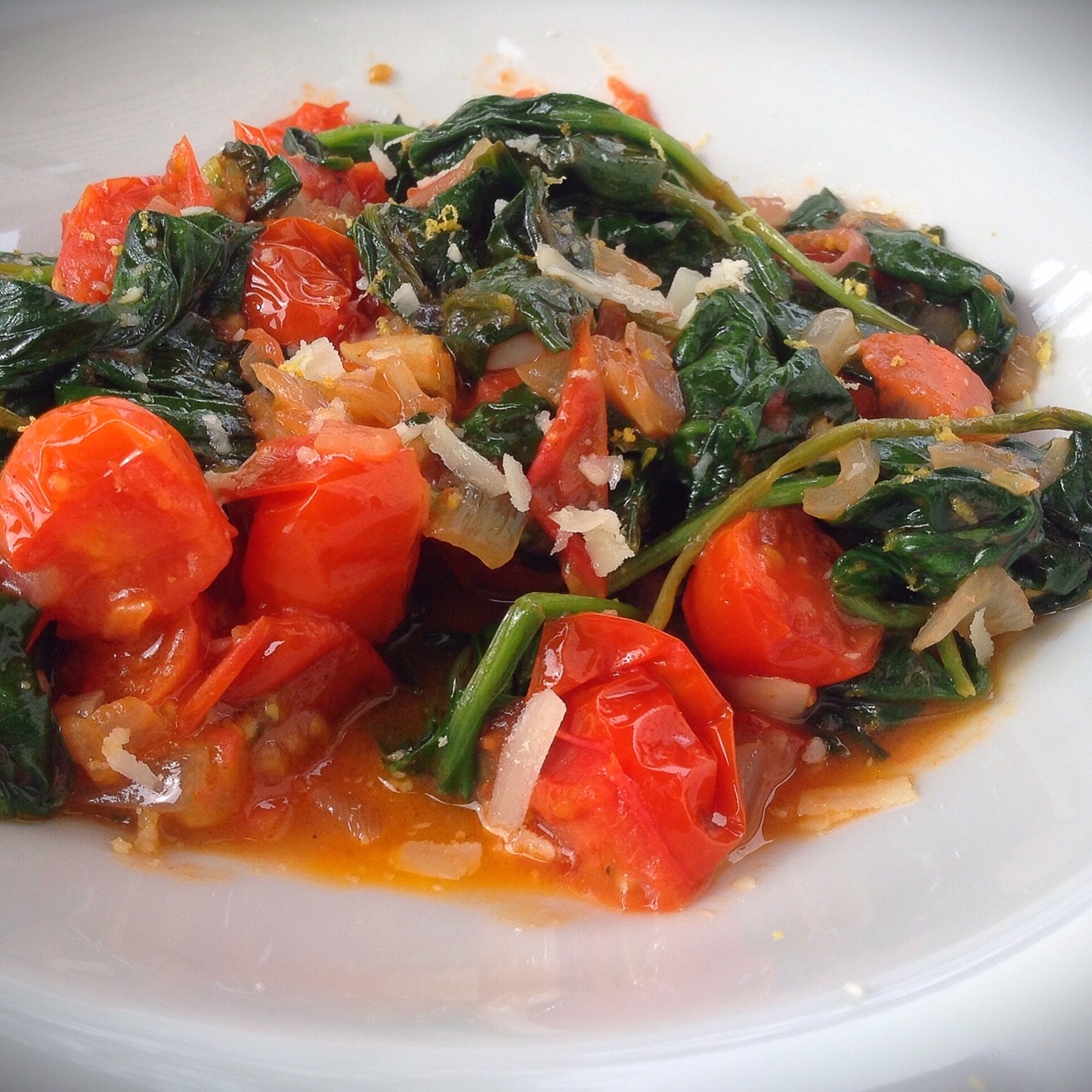 Baby Spinach and Tomato Saute