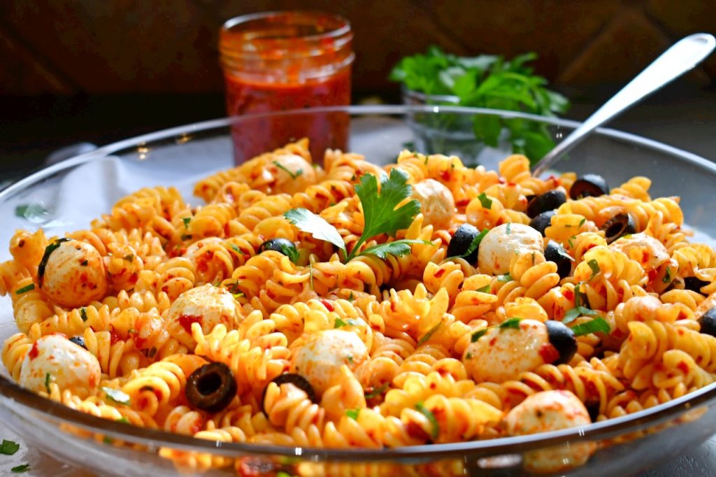 Pasta Salad with Roasted Red Pepper Dressing - Cheftini