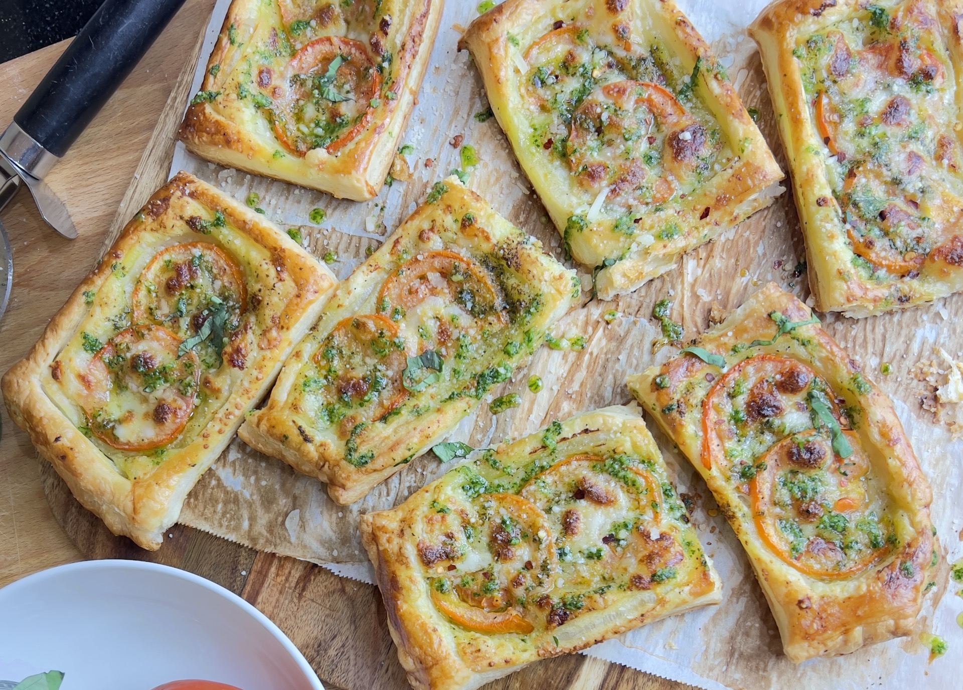 tomato puff pastry tarts